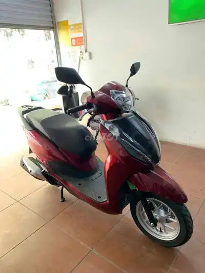 Honda Lead 125 2025 CBS красный