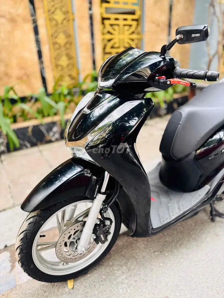 Honda SH 125i 2022 черный, состояние как новый