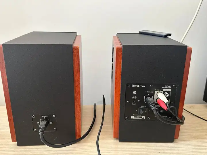 Колонки Edifier R1700BT