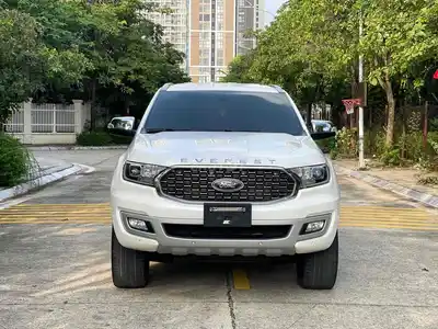 Ford Everest Titanium 2.0L 4x2 AT 2022 года выпуска