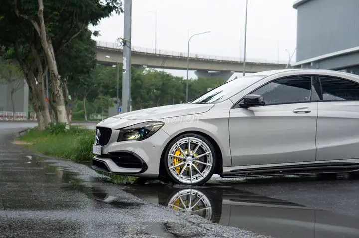 Mercedes-Benz CLA 200 Full-option, серый