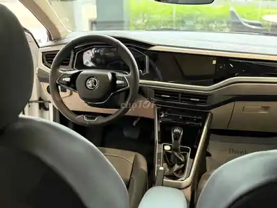 Skoda Slavia Style 3S, белый, в идеальном состоянии