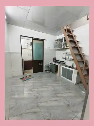 Небольшой дом, Cach Mang Thang Tam, 15 м², 3 этажа, 3 спальни
