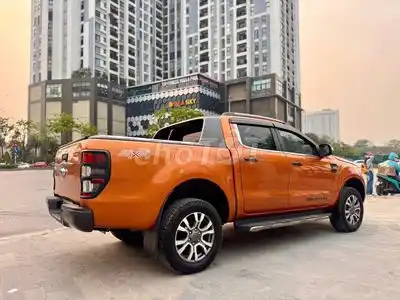 Ford Ranger Wildtrak 3.2 2017, оранжевый, 98 000 км