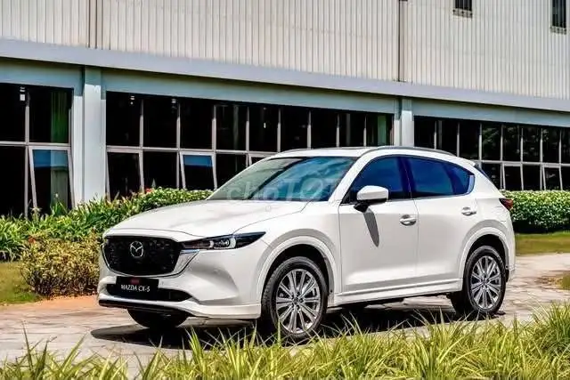 Mazda CX5 Luxury 2024 белый 20 тыс. км