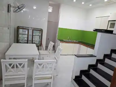Таунхаус с фасадной частью на Хоа Минь, Лиентьеу, 3 этажа, 90 м²