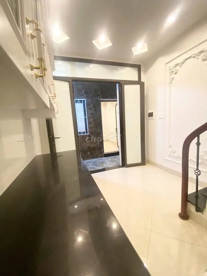 Аренда дома целиком на Кат Линь, Донг Да, 30м2 x 3 этажа