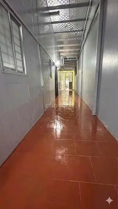 Комната в аренду с местом для парковки машины перед домом