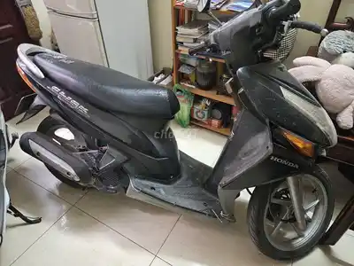 Черный Honda Click