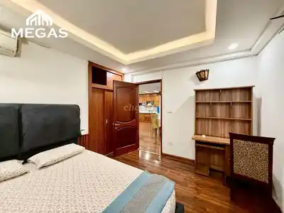 Квартира 2 спальни 100м2, машина у дома, вся мебель, балкон, Лак Лонг Куан, Тайхо