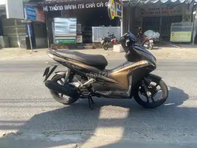 Скутер Honda Air Blade из черного золота