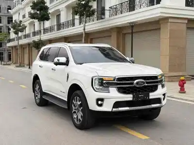 Ford Everest Titanium 2023 Белый 90 тыс. км