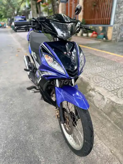 Мотоцикл Yamaha Exciter, сине-серебристый