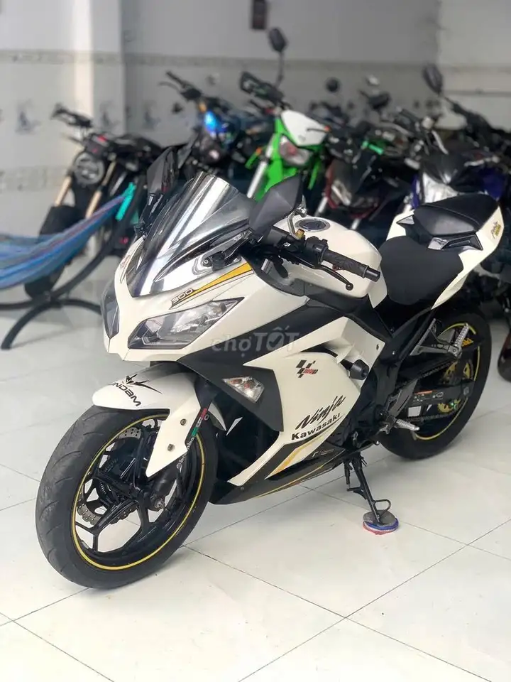 Kawasaki Ninja 300 2017 белый