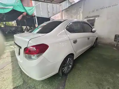 Mitsubishi Attrage, 5 мест, бензин, автомат, 115 000 км