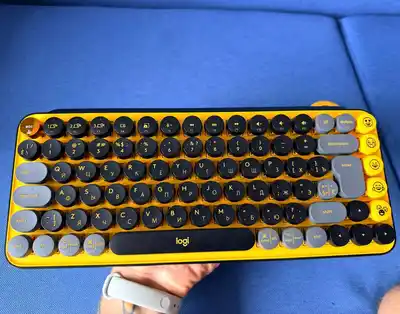Механическая клавиатура Logitech POP Keys