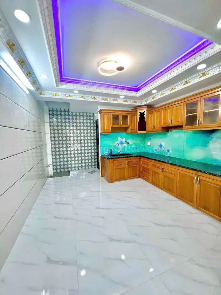 Красивый дом 4x18, 5 спален, 5 ванных, терраса