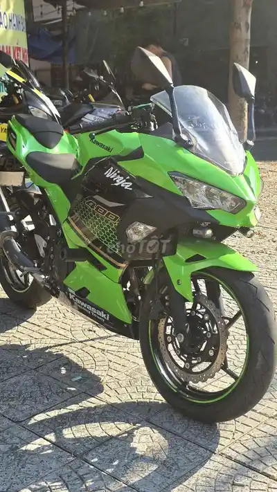 Kawasaki Ninja 400 2019 синий KRT 11 000 км