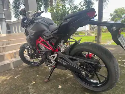 Honda CB150R 2022 Черно-красный