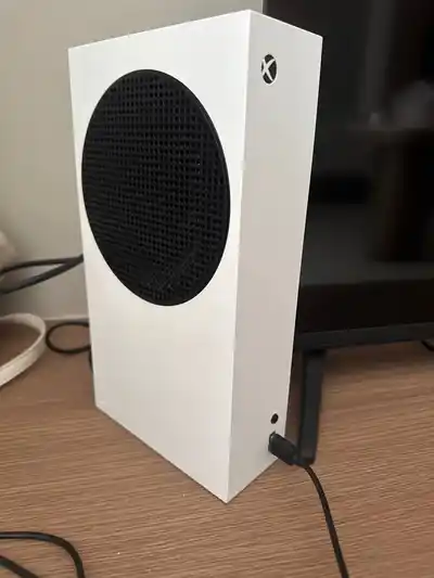 Xbox Series S с двумя джойстиками