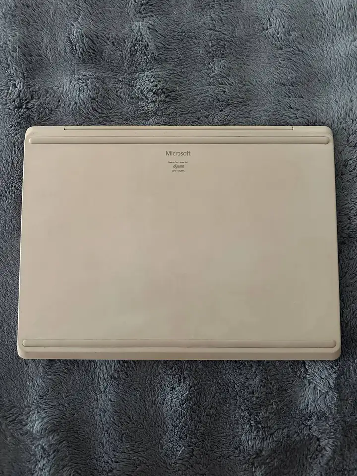 Microsoft Surface Laptop Go