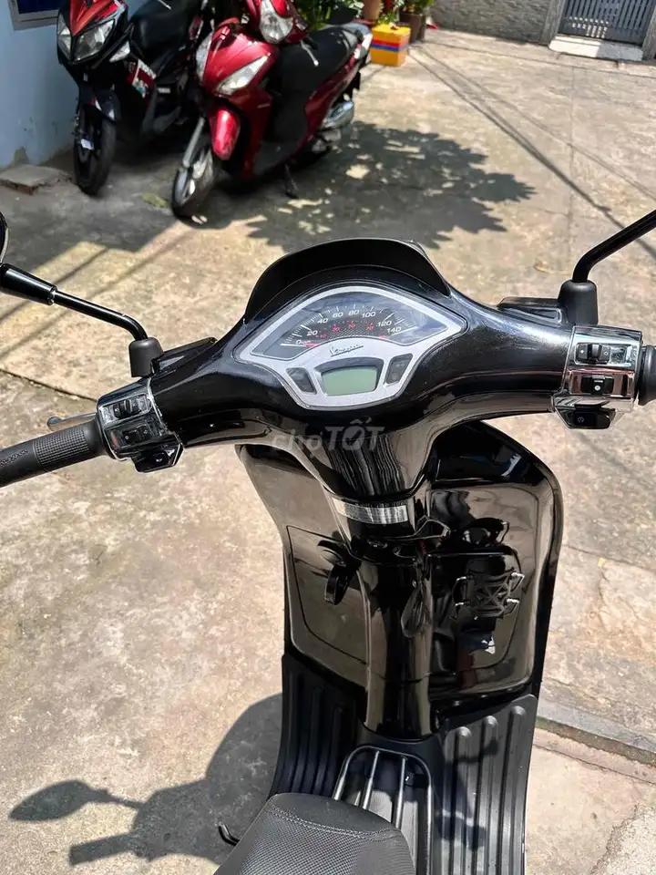 Vespa Sprint S 125 iGet 2022 черный матовый