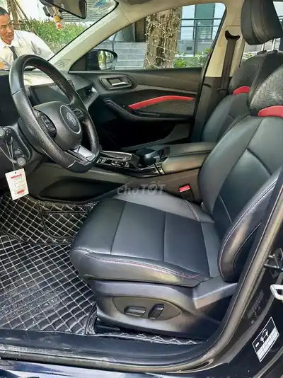MG MG5 2023 Luxury, черный