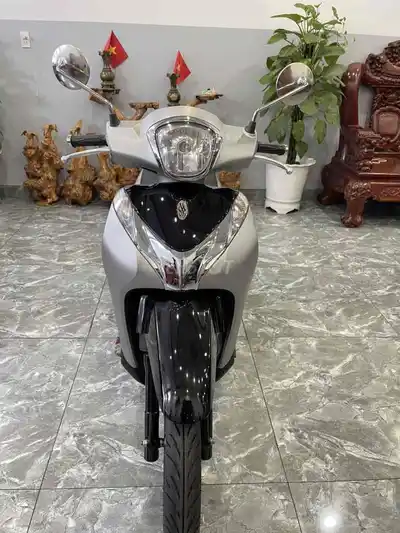 Honda SH Mode Серебристый Скутер