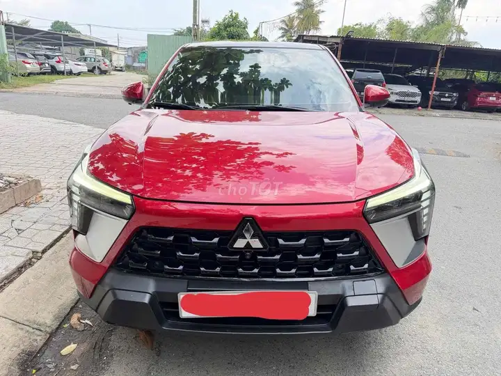 Mitsubishi Xforce 2024, красный, 70 000 км, кожа