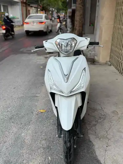 Скутер Kymco Candy Hermosa