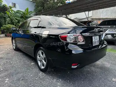 Toyota Corolla Altis 2014 2.0V чёрная 110 тыс. км