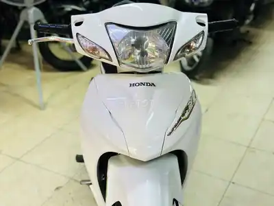 Мотосалон Thịnh Phát - Honda Wave Alpha 110 белый перламутр в оригинале
