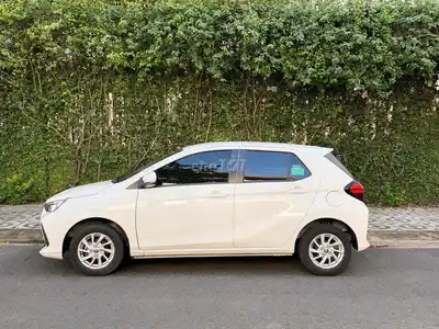 Toyota Wigo 2024 G 27.000 км белая