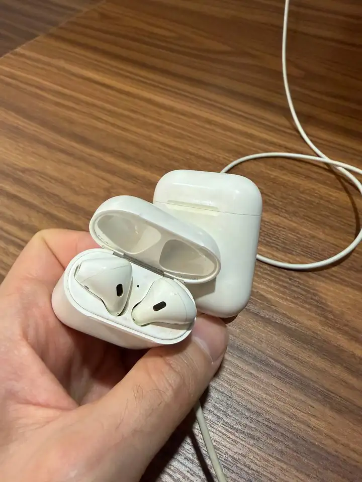 AirPods Pro 2 поколение (правый наушник не работает)