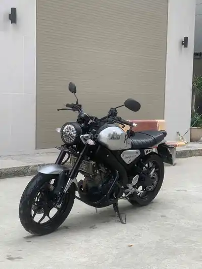 Yamaha XSR155 2023 7.000 км серый