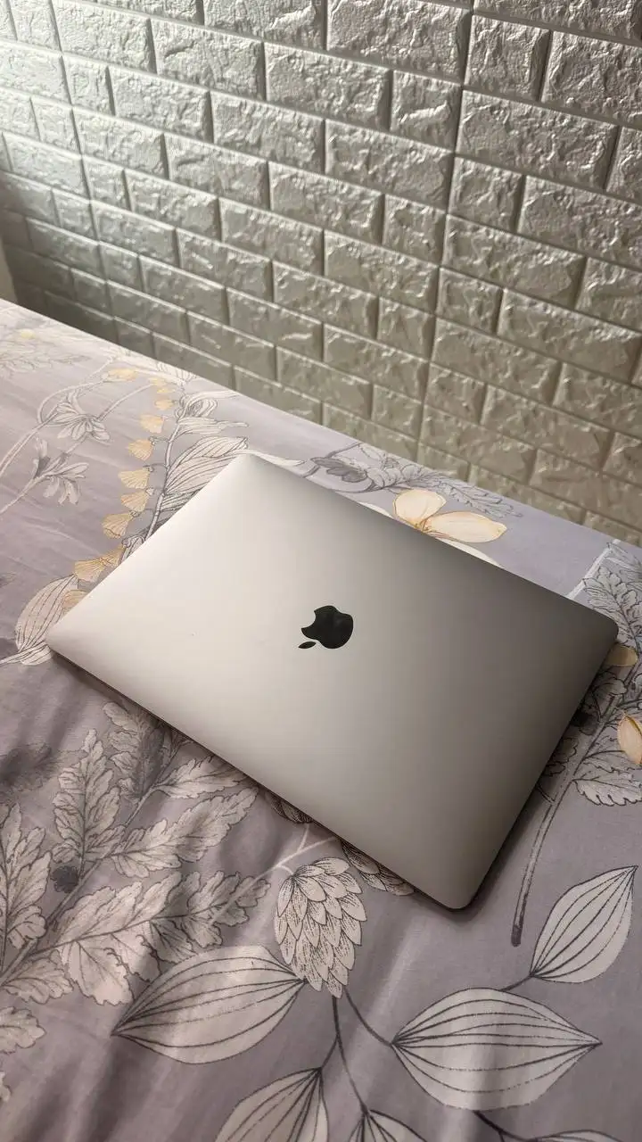 MacBook Air 13" 2020