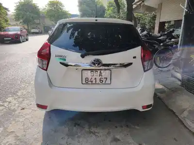 Toyota Yaris 2016 1.3G белый