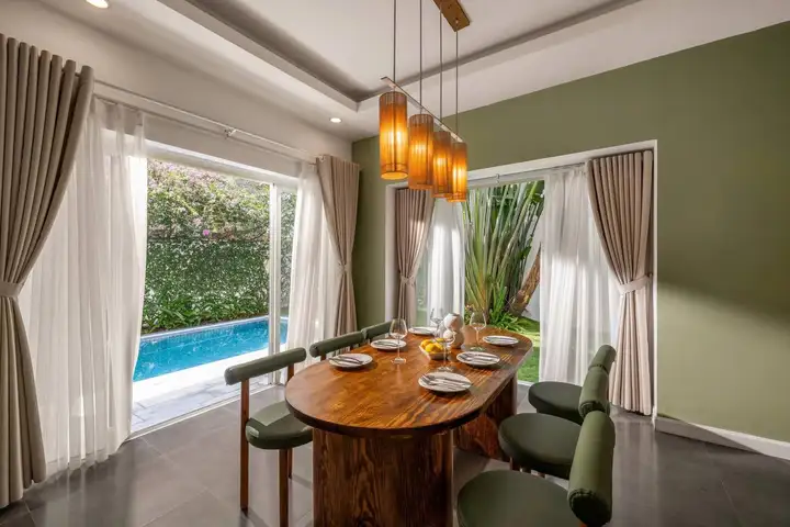 Вилла 3 этажа, 4 спальни, 250 м²
