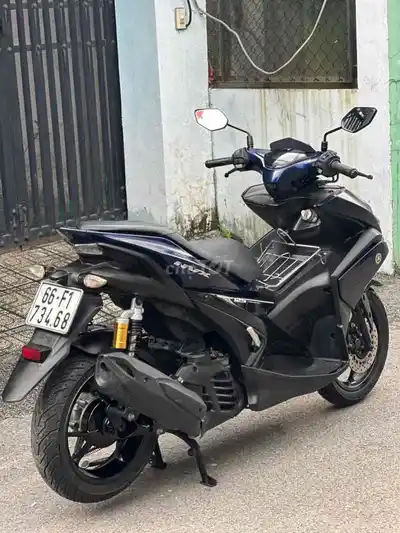 Yamaha NVX черно-синяя, красивый мопед, родной мотор в отличном состоянии