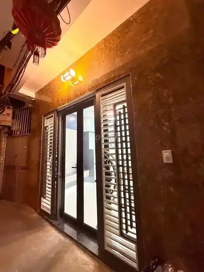 Аренда дома, Кхуонг Чунг, рядом с Royal City, 28 м² x 4 этажа, вся мебель