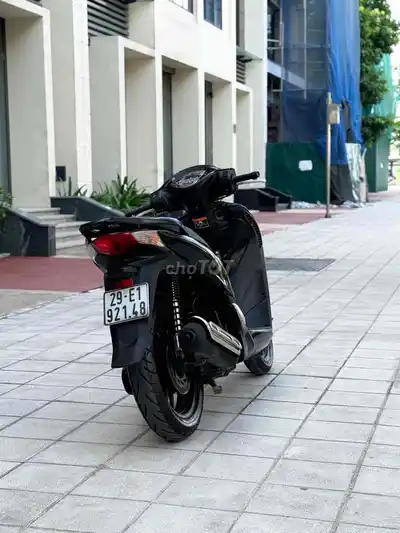 Черная спортивная отделка Honda SH150i 2016 Enter 29E