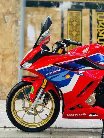 Honda CBR 150R 2026 Красно-белый HRC с пробегом 1500 км