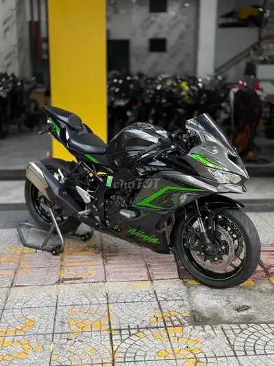 Kawasaki ZX25R нового поколения TFT, пробег 12.000 км