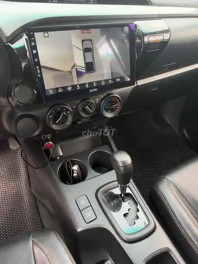 Toyota Hilux 2021 Пикап Автомат Белый 90000 км