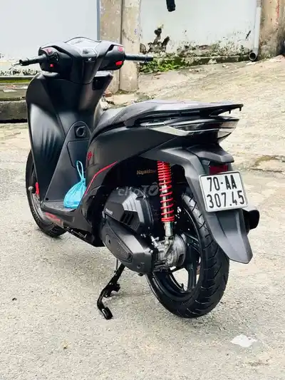 Honda SH 160i 2025 черный глянец, 1 владелец