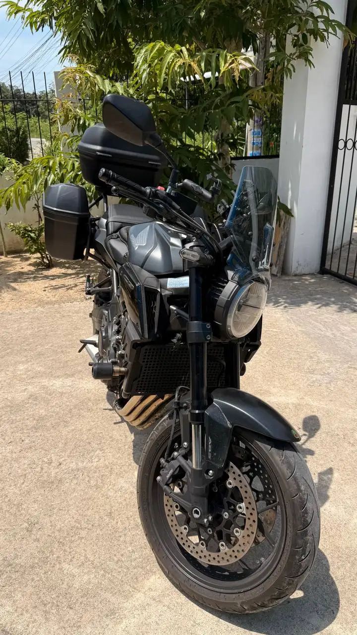 Honda CB650R 2024