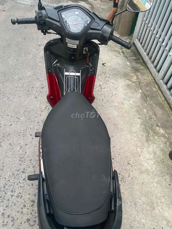 Honda Wave 110 красно-черный, полуавтомат