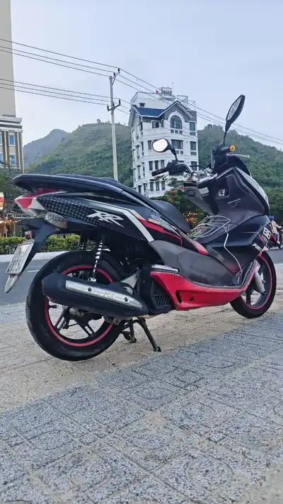 Honda PCX 125, 2014, 2 поколение