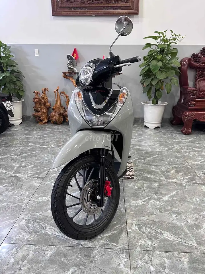 Honda SH Mode Thể thao 2026 Xám 1000km