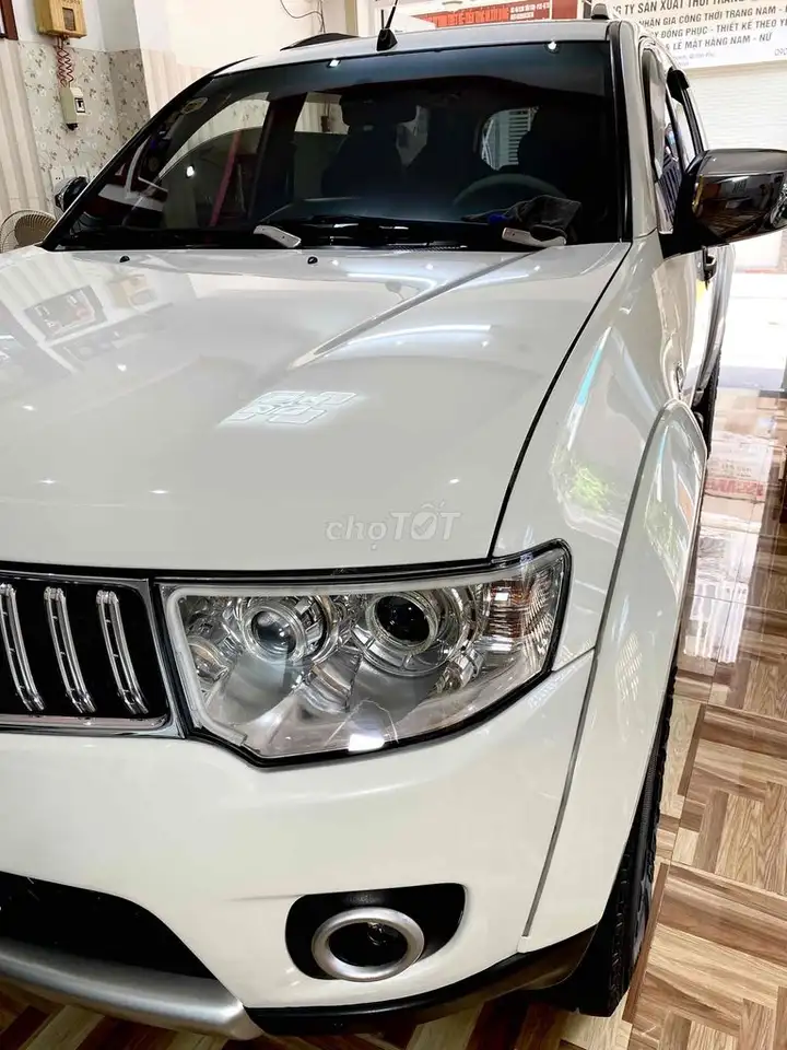 PAJERO SPORT SX 2014 дизель, состояние очень новое